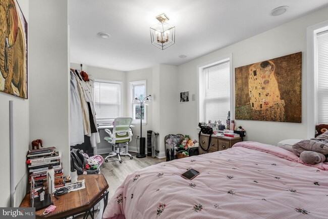 Photo - 537 N 33rd St Unit 2