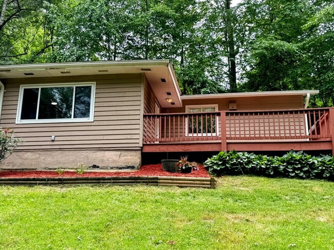 Photo - 128 Woodland Hills Dr