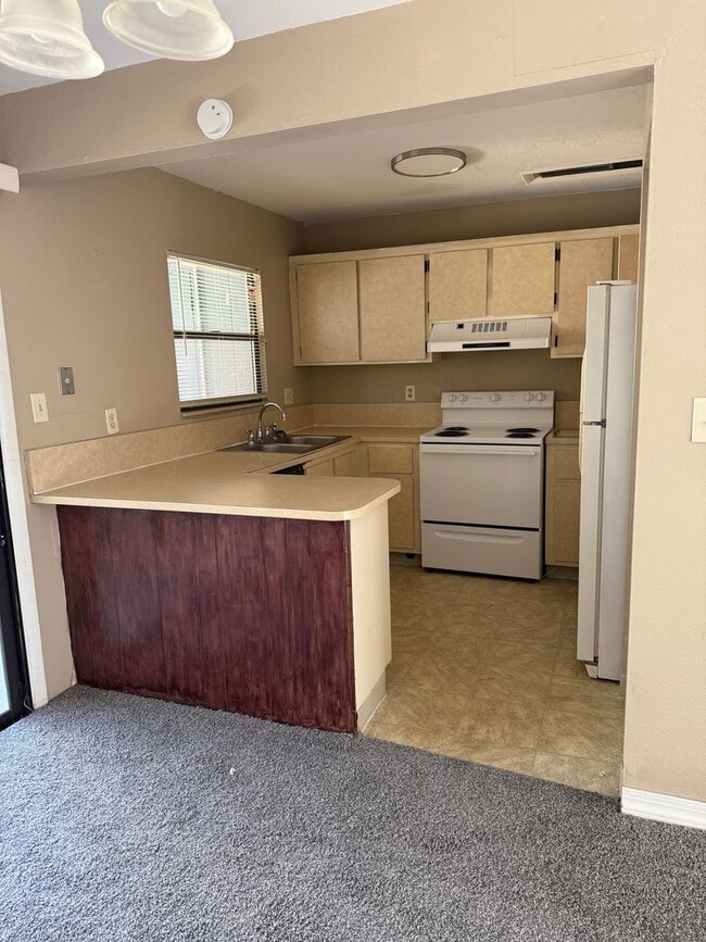 Photo - LEASE NOW AND ENJOY 50% OFF 2ND MONTH! Spa...