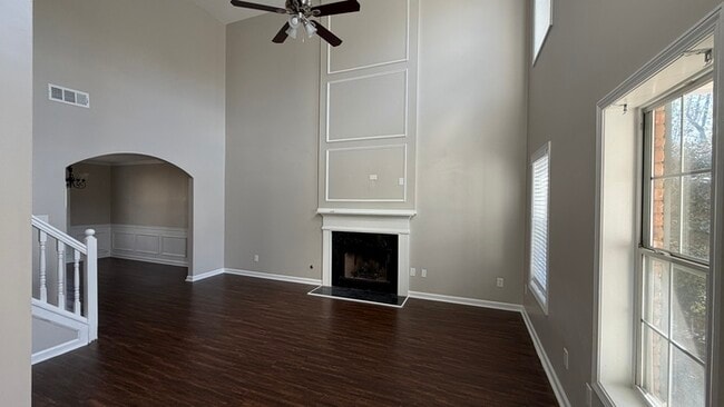 Photo - 4BR Home with High Ceilings & Main-Level Suite In Hillgrove District