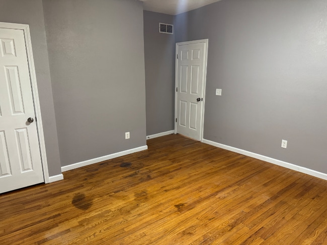 Photo - 2214 McCausland Ave