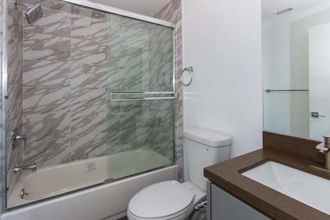 Photo - 11828 Runnymede St