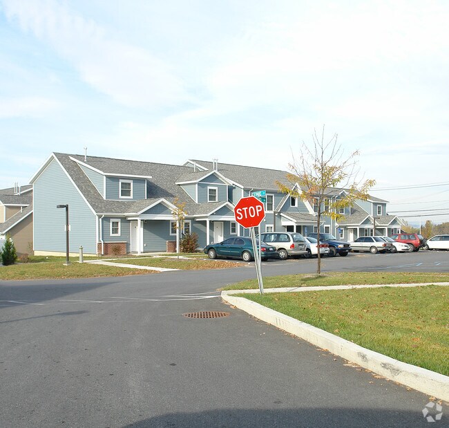 Photo - Crosswinds At Hudson