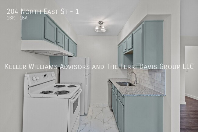 Photo - 204 N East St Unit 1