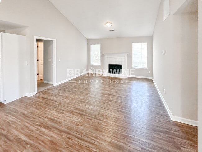 Photo - 1414 Waterton Trail