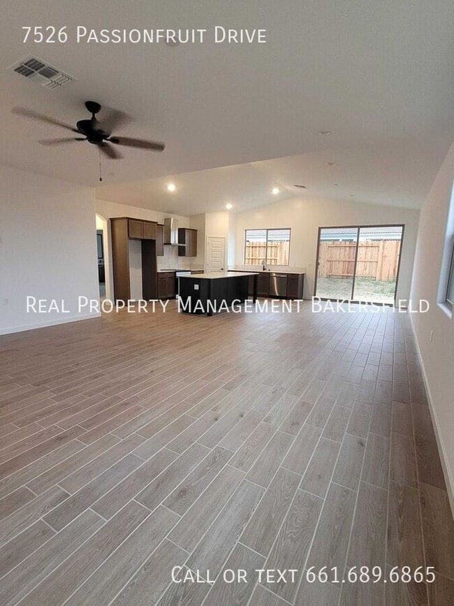 Photo - 7526 Passionfruit Dr