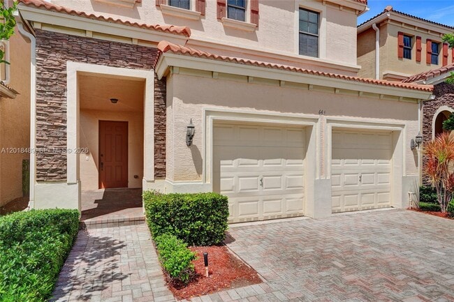 Photo - 643 NE 191st Terrace