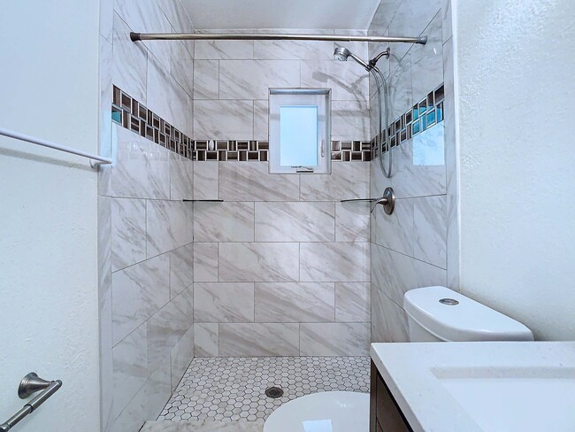 Photo - 2701 S Manhattan Ave