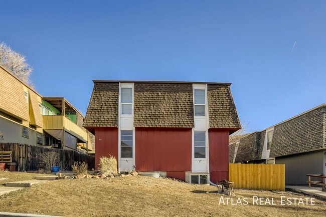 Photo - 331 N Columbine St Unidad D