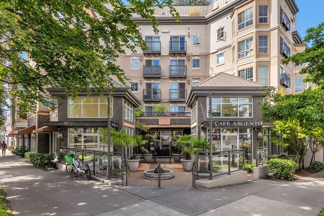Building Photo - Heart of Capital Hill Studio with Parking ... Rental