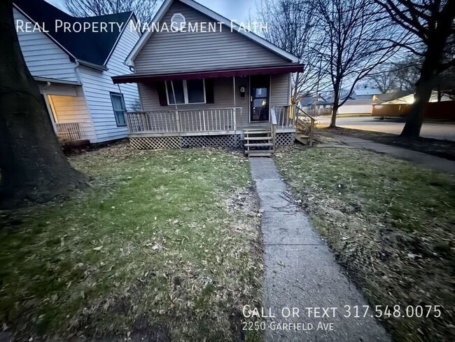 Photo - 2250 Garfield Ave
