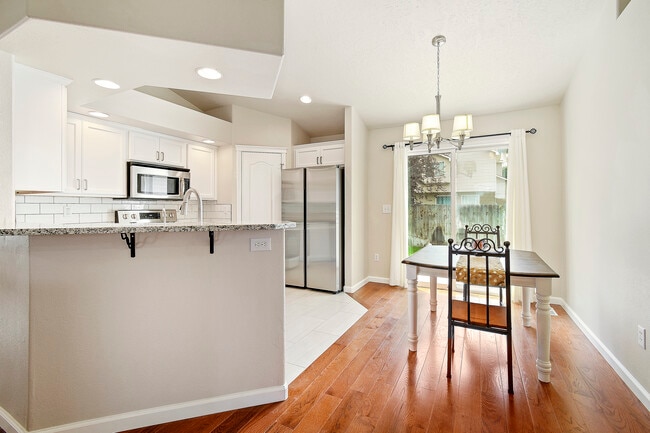 Photo - 18437 Viceroy Plz