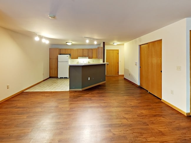 Image_KQ6JJwyZzo.jpg - Underwood Stations