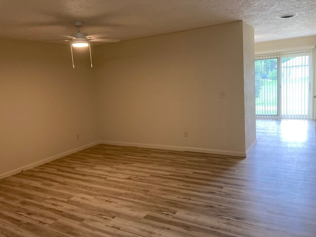 Photo - 516 W Main St Unit 516
