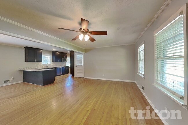 Photo - 2054 North Rd SW