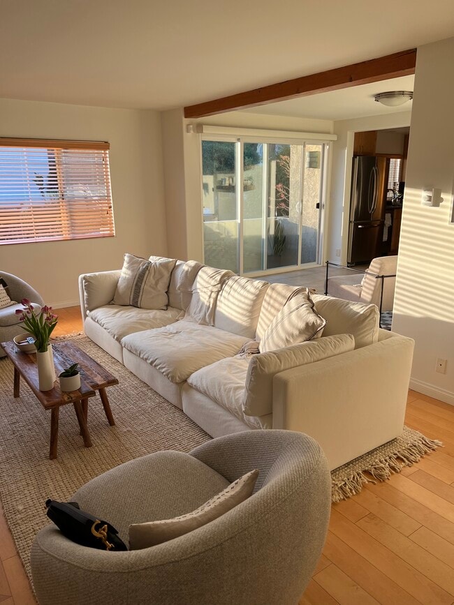 Entry Way (shown furnished) - 11946 Dorothy St Apartments Unit 1