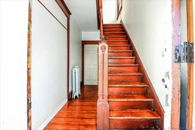 Photo - 130 Wellsville Ave Unidad 2