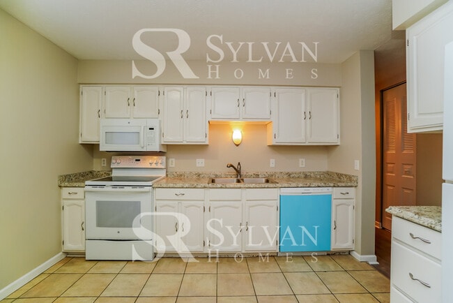 Photo - The living is easy in this 3 bedroom, 2.5 bathroom home