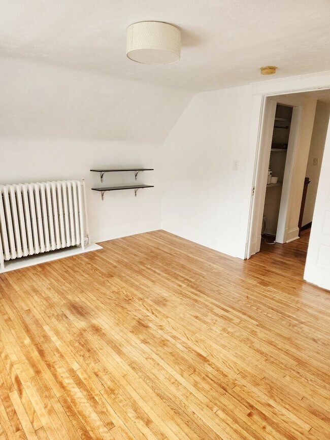 Photo - Two Bedroom Single Family Home For Lease