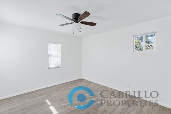 Photo - 4853 Mansfield St