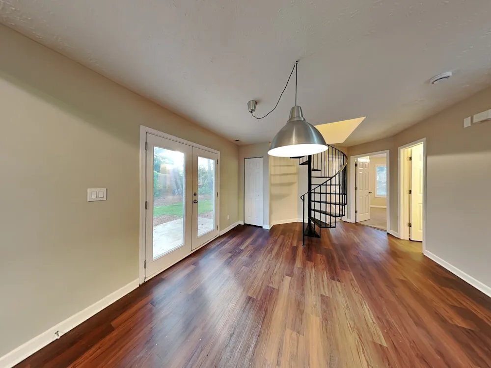 Photo - 740 Avening Ct