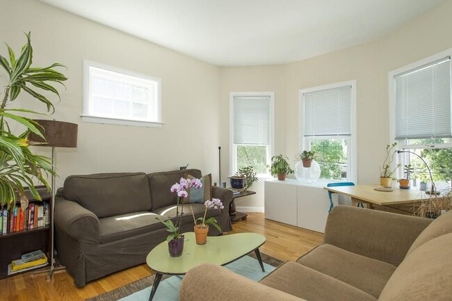 Photo - 23 Tufts St Unit 3