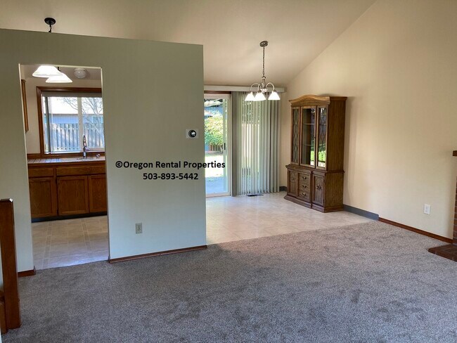 Photo - 2511 NE 161st Ave