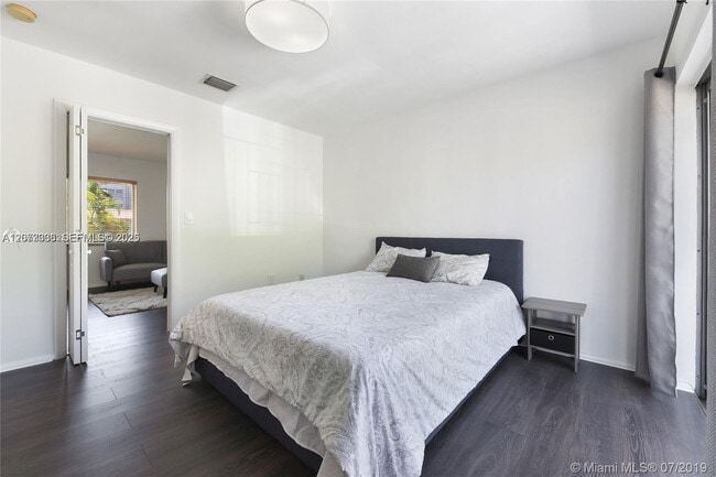 Photo - 345 Michigan Ave Unit 17