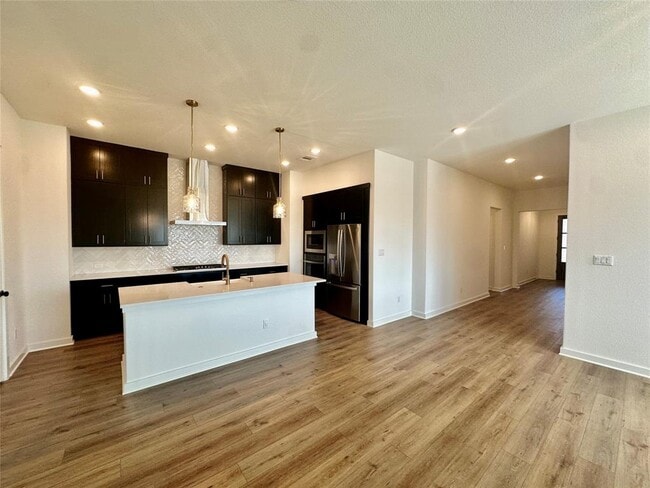 Photo - 111 Comfort Maple Ln