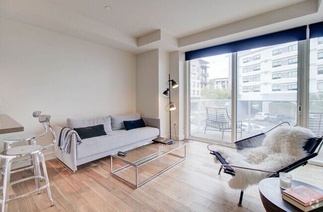 Building Photo - 4422 N 75th St Unit 2006 Rental