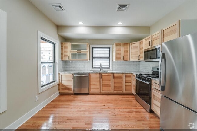 Building Photo - 58 Hutton St Unit 2 Rental