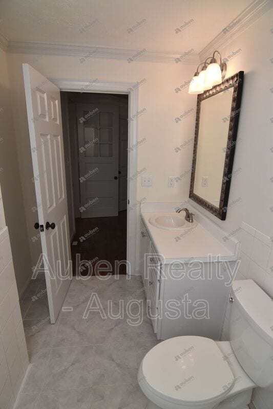 Photo - 239 Greene St
