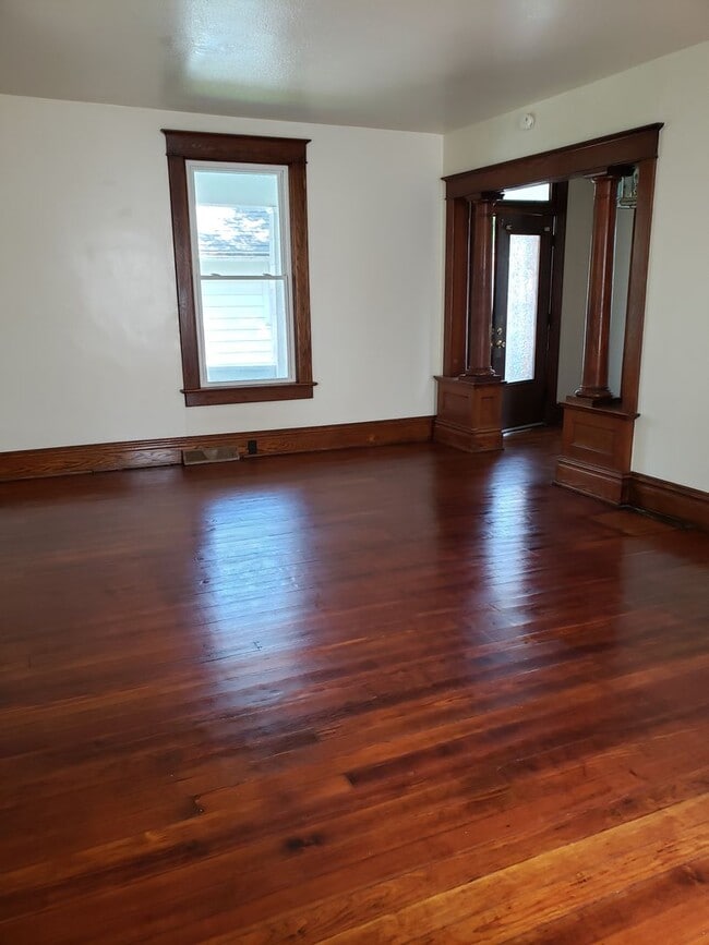 Photo - 3 BR Near Fort Wayne Zoo