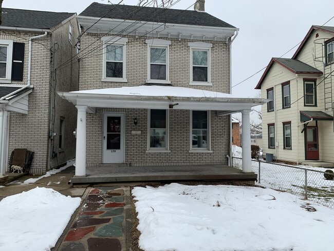 Building Photo - 3 Bedroom 1.5 Bathroom Emmaus Single in th... Rental