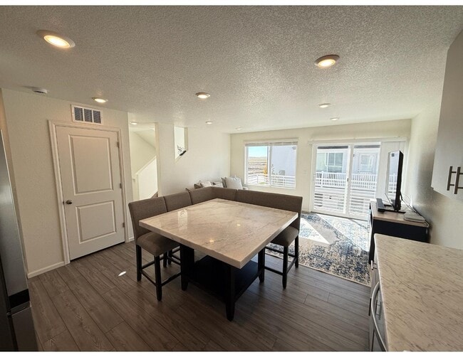 Kitchen Table - 6027 Notch Top Way