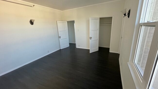 Photo - Crestwood Tower Apartments