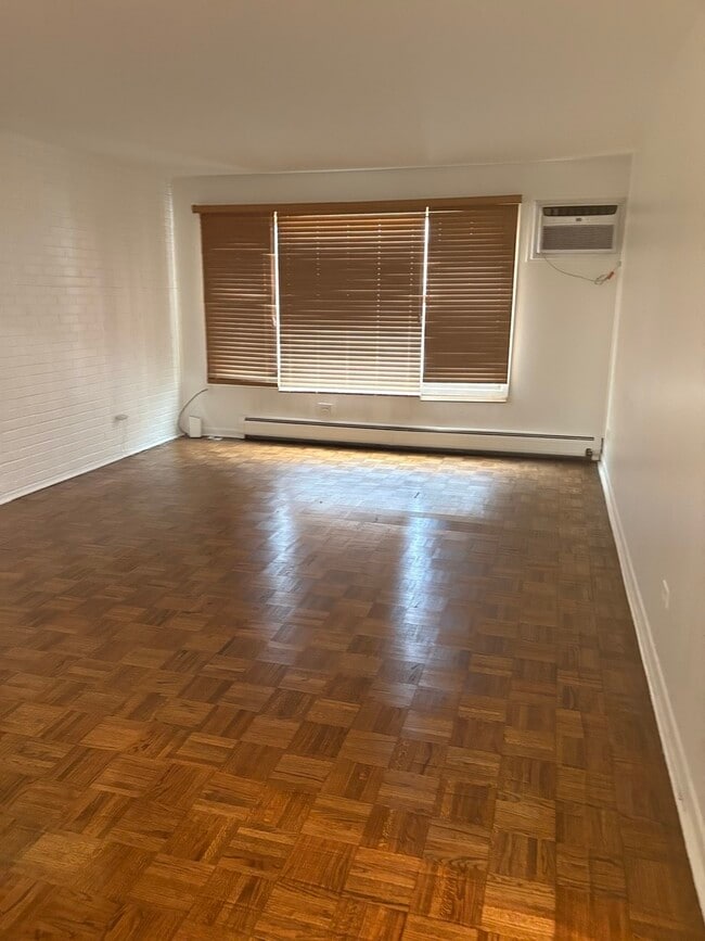Photo - 644 W Arlington Pl Unit 1G