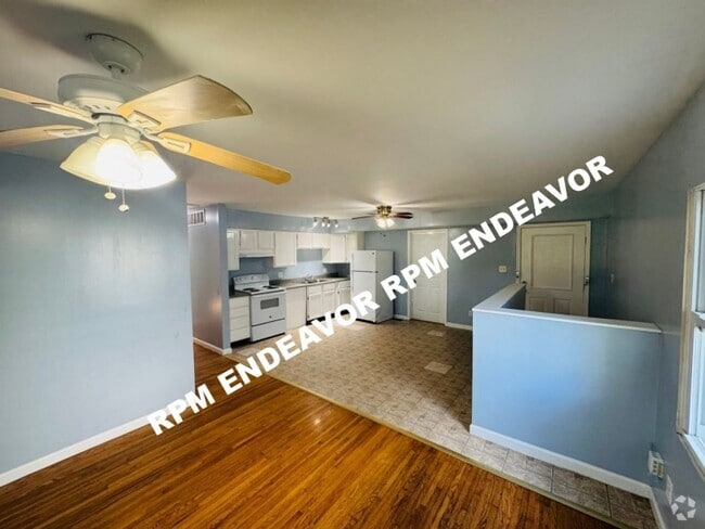 Building Photo - 3Bed/1Bath Available Now! Rental