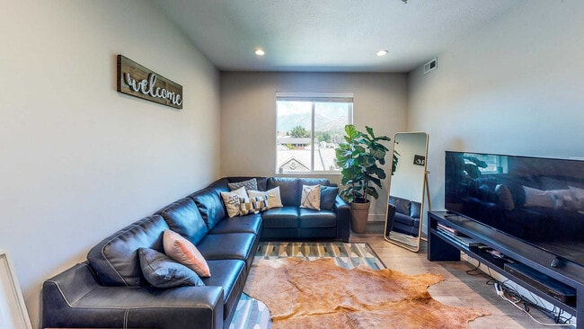 CollegePlace-Provo-Int_8 - CollegePlace Provo