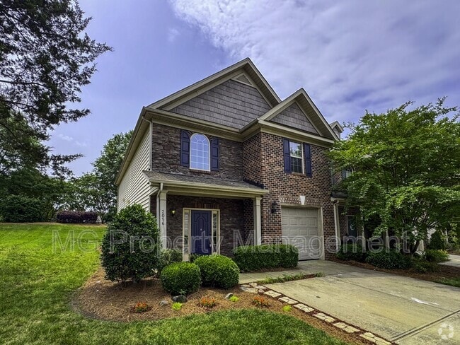 Building Photo - 2056 Oxford Heights Rental