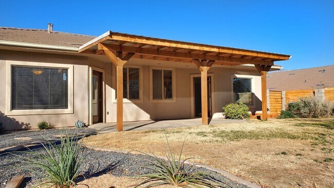 Photo - 3 Bedroom Single-Family Home in Central Hu...
