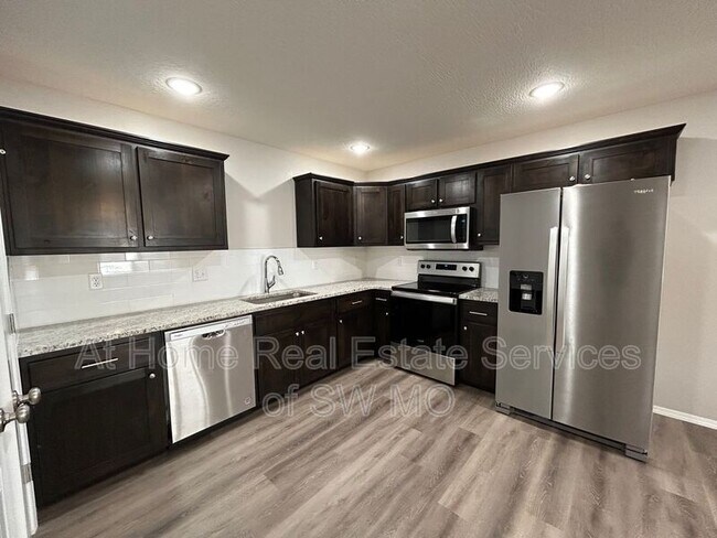 Photo - 702 Watermill Cir