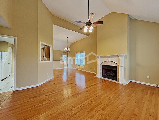 Photo - 435 Rocky Crest Dr