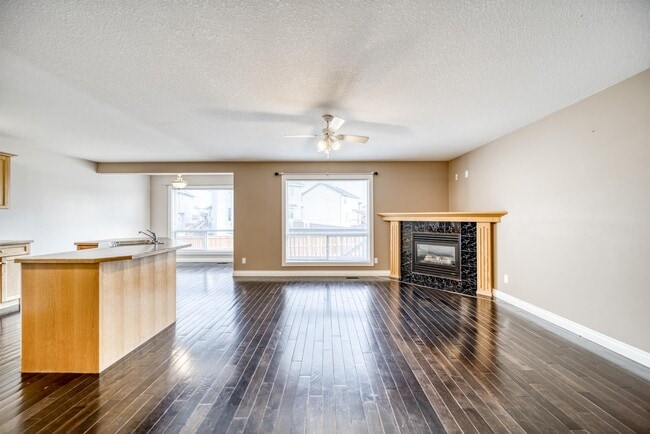Photo - 413 300 Bayside Pl