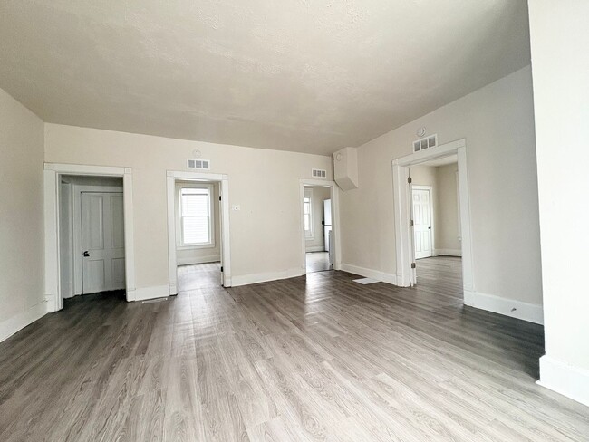 Photo - 527 5th St Unit 1