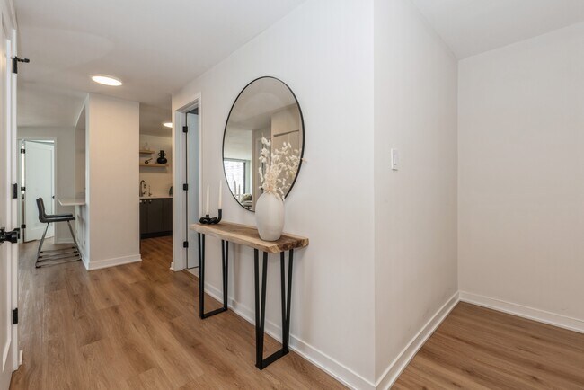 Photo - 5740 N Sheridan Rd Condo Unit 9B