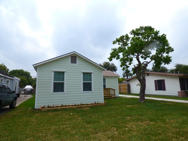 Photo - 3529 Topeka St