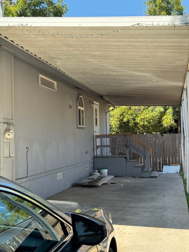 Carport - 385 Dorman Ave