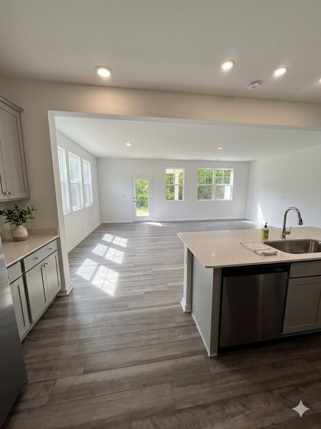 Photo - 296 Thompson Overlook Wy