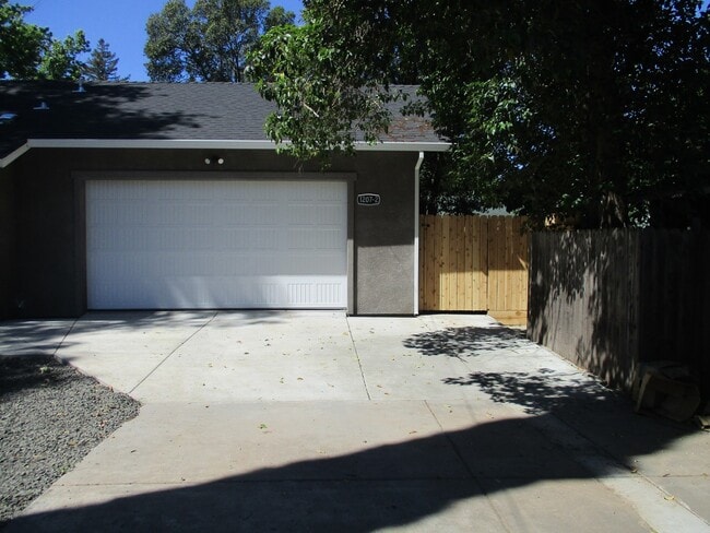 Photo - 1207 Warner St Unit B